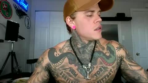 Snapshot of tatteddaddy9000 chatting on October 4, 2025, 3:43 pm D-Man online show from October 4, 2025, 3:43 pm