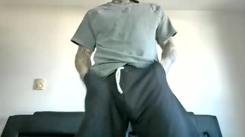 Snapshot of tatteddaddy9000 chatting on October 28, 2025, 2:42 pm D-Man online show from October 28, 2025, 2:42 pm