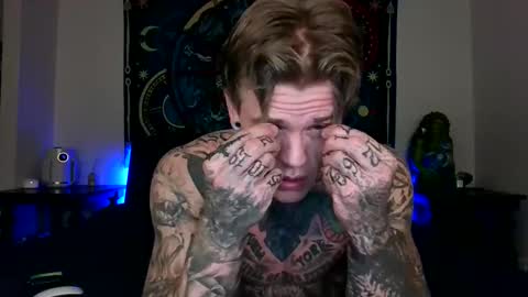 Snapshot of tatteddaddy9000 chatting on November 15, 2025, 4:21 am D-Man online show from November 15, 2025, 4:21 am