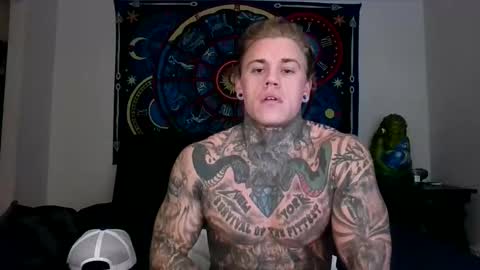 Snapshot of tatteddaddy9000 chatting on November 19, 2025, 7:58 pm D-Man online show from November 19, 2025, 7:58 pm