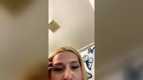 Snapshot of tattedlilmama chatting on July 21, 2026, 2:41 pm Tattedlilmama online show from July 21, 2026, 2:41 pm