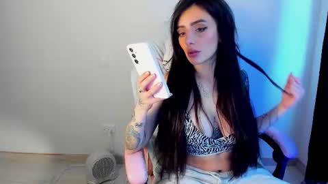 Snapshot of tattoed_bunny9 chatting on August 5, 2026, 6:11 pm Rose Marie online show from August 5, 2026, 6:11 pm
