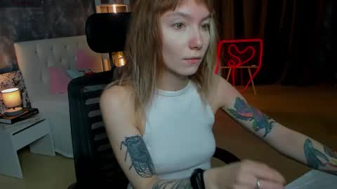 tattoo_artbaby online show from October 17, 2025, 2:04 am