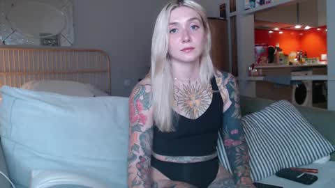 tattoobbgirl online show from March 7, 2025, 10:21 pm