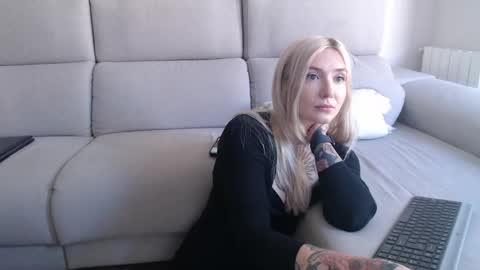 tattoobbgirl online show from September 22, 2025, 11:01 am