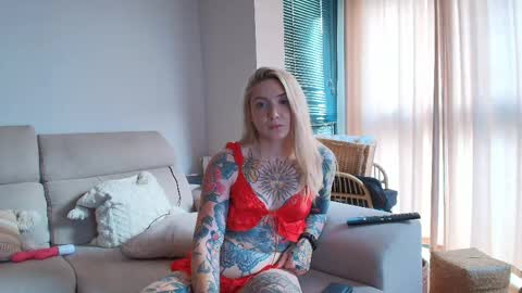 Snapshot of tattoobbgirl chatting on April 29, 2026, 5:30 pm tattoobbgirl online show from April 29, 2026, 5:30 pm