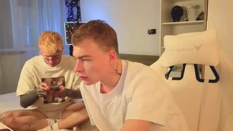 Alex but u can call me Theo online show from January 15, 2026, 12:32 pm