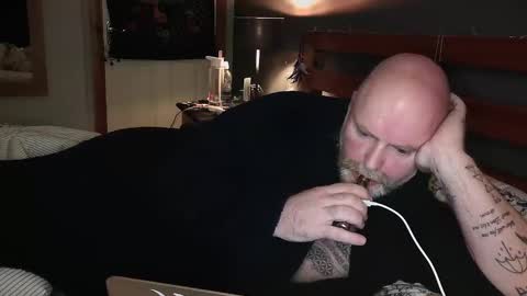 Tattooeddilf 01 online show from December 11, 2024, 9:34 pm