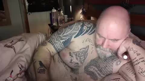 Tattooeddilf 01 online show from December 28, 2024, 2:01 am