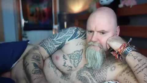 Tattooeddilf 01 online show from December 20, 2025, 1:29 pm