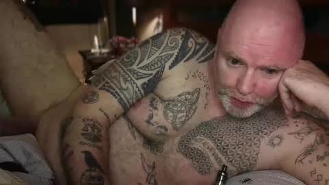 Tattooeddilf 01 online show from April 20, 2026, 10:22 pm
