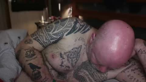 Tattooeddilf 01 online show from April 21, 2026, 2:51 am