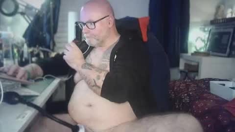 Snapshot of tattooeddilf01 chatting on April 25, 2026, 9:12 pm Tattooeddilf 01 online show from April 25, 2026, 9:12 pm