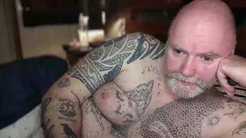 Snapshot of tattooeddilf01 chatting on April 29, 2026, 10:38 pm Tattooeddilf 01 online show from April 29, 2026, 10:38 pm
