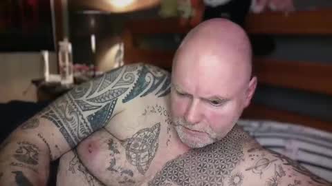 Snapshot of tattooeddilf01 chatting on May 5, 2026, 10:51 pm Tattooeddilf 01 online show from May 5, 2026, 10:51 pm