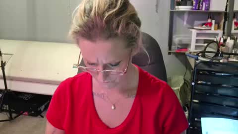 Snapshot of tattooeddirtyteacher chatting on January 29, 2025, 8:14 pm Lisa Lovely online show from January 29, 2025, 8:14 pm