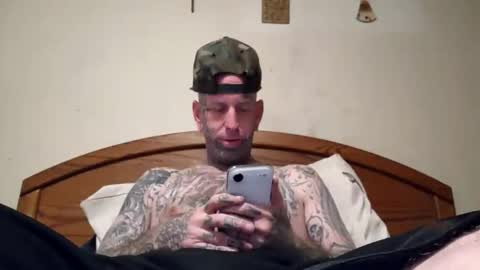 Snapshot of tattoosnsmoke1111 chatting on December 5, 2025, 6:11 am tattoosnsmoke1111 online show from December 5, 2025, 6:11 am