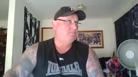 tattzsexy online show from February 4, 2026, 4:40 am