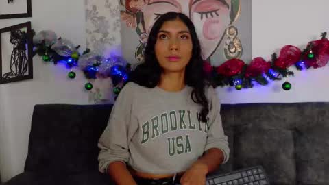 Taty Miller online show from December 1, 2025, 8:36 pm