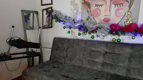 Taty Miller online show from December 17, 2025, 8:26 pm