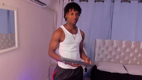 tau_montes online show from November 6, 2025, 12:33 am