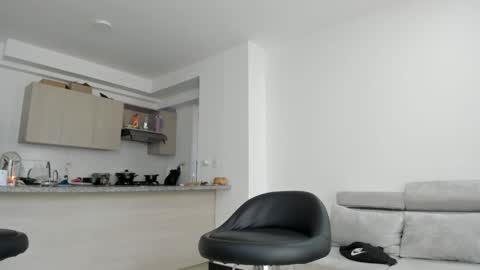  T A U R U S  online show from September 16, 2025, 12:06 pm