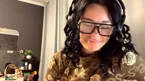 Snapshot of tawanamccorrison chatting on July 2, 2026, 7:53 pm Adele online show from July 2, 2026, 7:53 pm