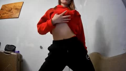 Aya online show from November 29, 2025, 7:06 pm