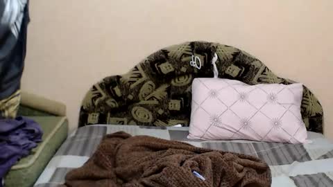 Taya online show from November 26, 2025, 5:36 pm