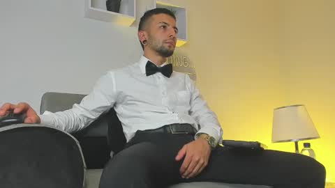 tayer_bennet online show from September 11, 2025, 3:28 am