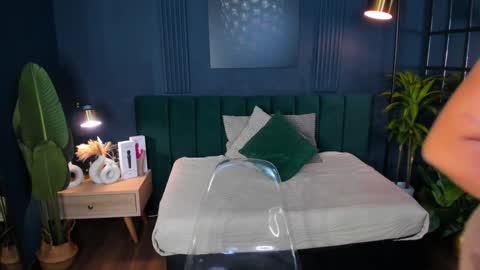 Taylor Bennet online show from January 24, 2025, 6:46 pm