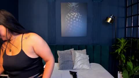 Taylor Bennet online show from February 12, 2025, 12:01 pm