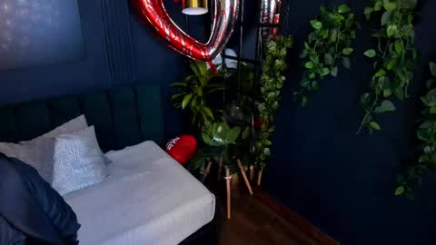 Taylor Bennet online show from February 17, 2025, 12:05 pm