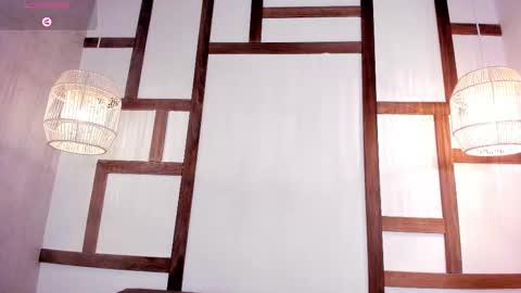 Taylor  Help me to get 100 thumbs up online show from December 4, 2025, 4:59 pm