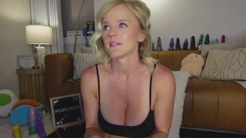 Taylor --  online show from September 17, 2025, 10:06 am