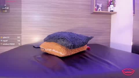 Taylor  online show from February 18, 2025, 6:37 pm