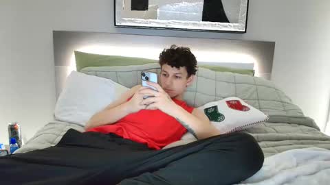 taylorcamz online show from December 15, 2025, 2:38 am