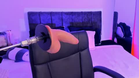 Taylor online show from April 21, 2026, 8:34 pm