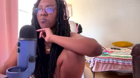 Snapshot of taylorsosweets chatting on May 11, 2026, 9:01 pm Taylor online show from May 11, 2026, 9:01 pm
