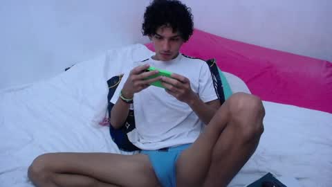 Tayron online show from December 17, 2024, 4:11 pm