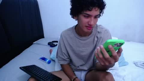 Tayron online show from March 6, 2025, 6:48 pm