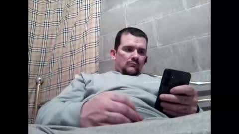 Snapshot of tbaxter95187 chatting on April 10, 2026, 4:50 am tbaxter95187 online show from April 10, 2026, 4:50 am
