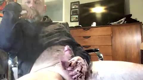 Tbiz82 online show from March 6, 2026, 10:39 pm