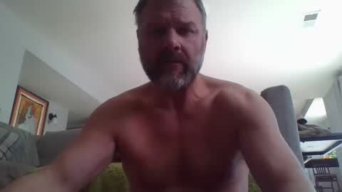 Tbiz82 online show from April 5, 2026, 9:01 pm
