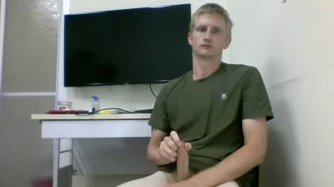 tcute0 online show from September 17, 2025, 1:40 am