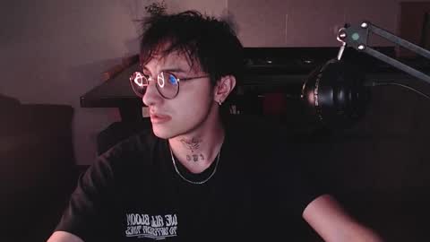 Teo independent model online show from February 3, 2026, 2:53 am