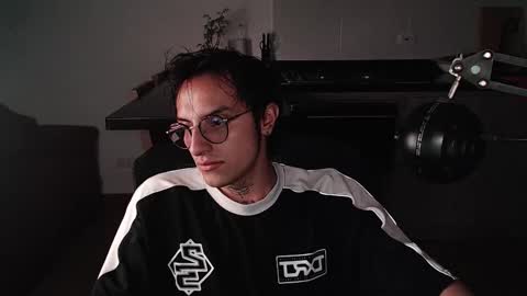 Teo independent model online show from March 5, 2026, 3:13 am