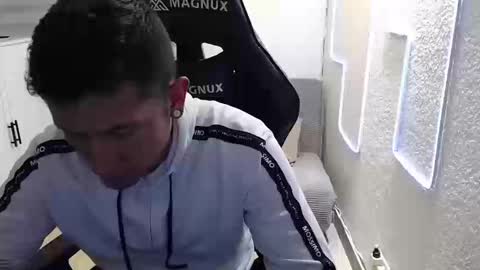 DYNAMITE DUO69 online show from March 12, 2026, 1:39 pm