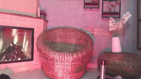 ashley online show from December 4, 2025, 12:20 am