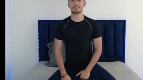 teban_28 online show from December 1, 2025, 4:45 pm